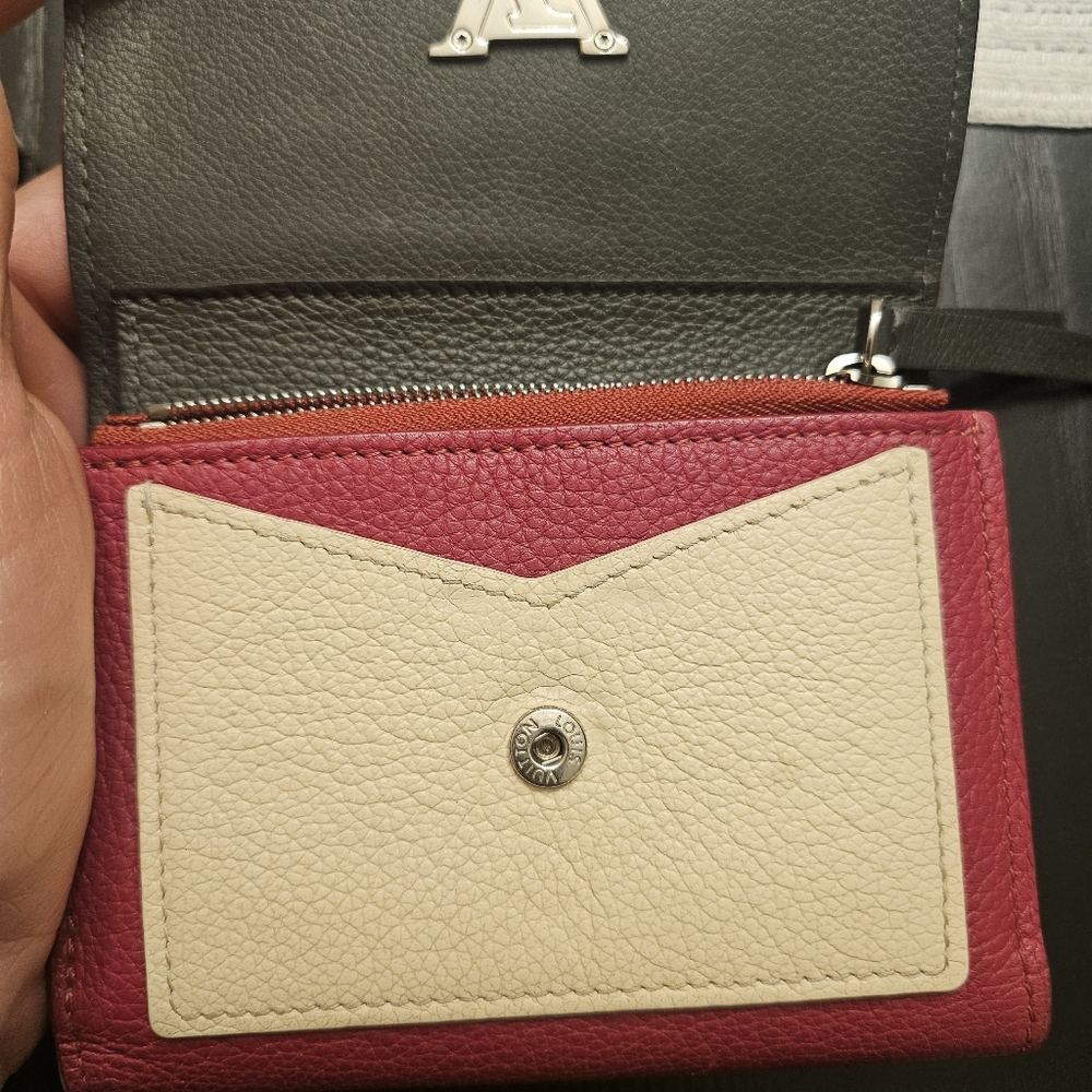 🔴SOLD🔴 Louis Vuitton Lockme Red and Cream Women's Wallet - Picture 4 of 13